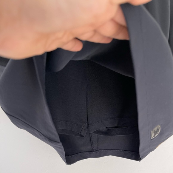 BURBERRY GOLF Black Golf Skirt/Skort Size Small - Picture 4 of 9